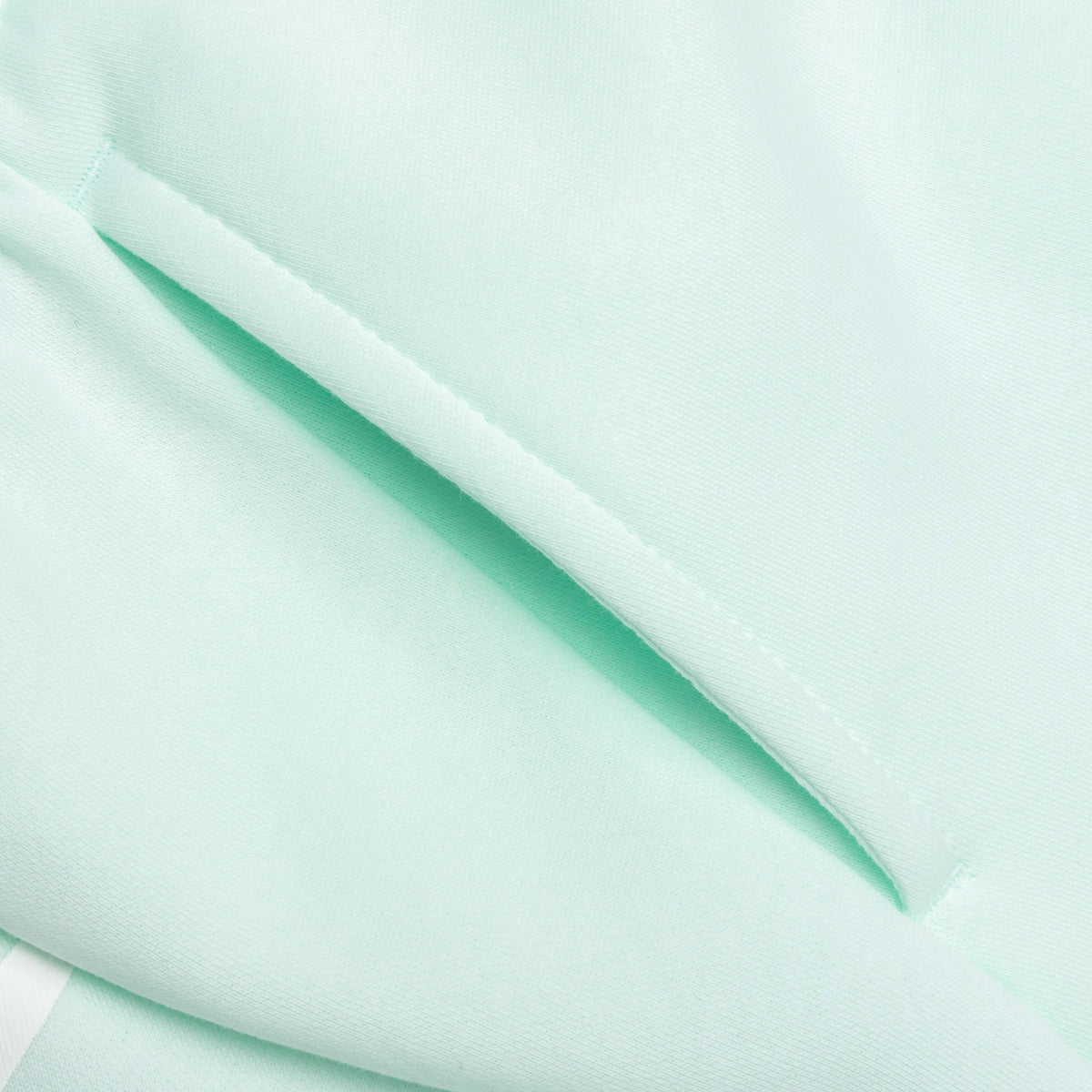 Sportswear Club Graphic Shorts - Barely Green