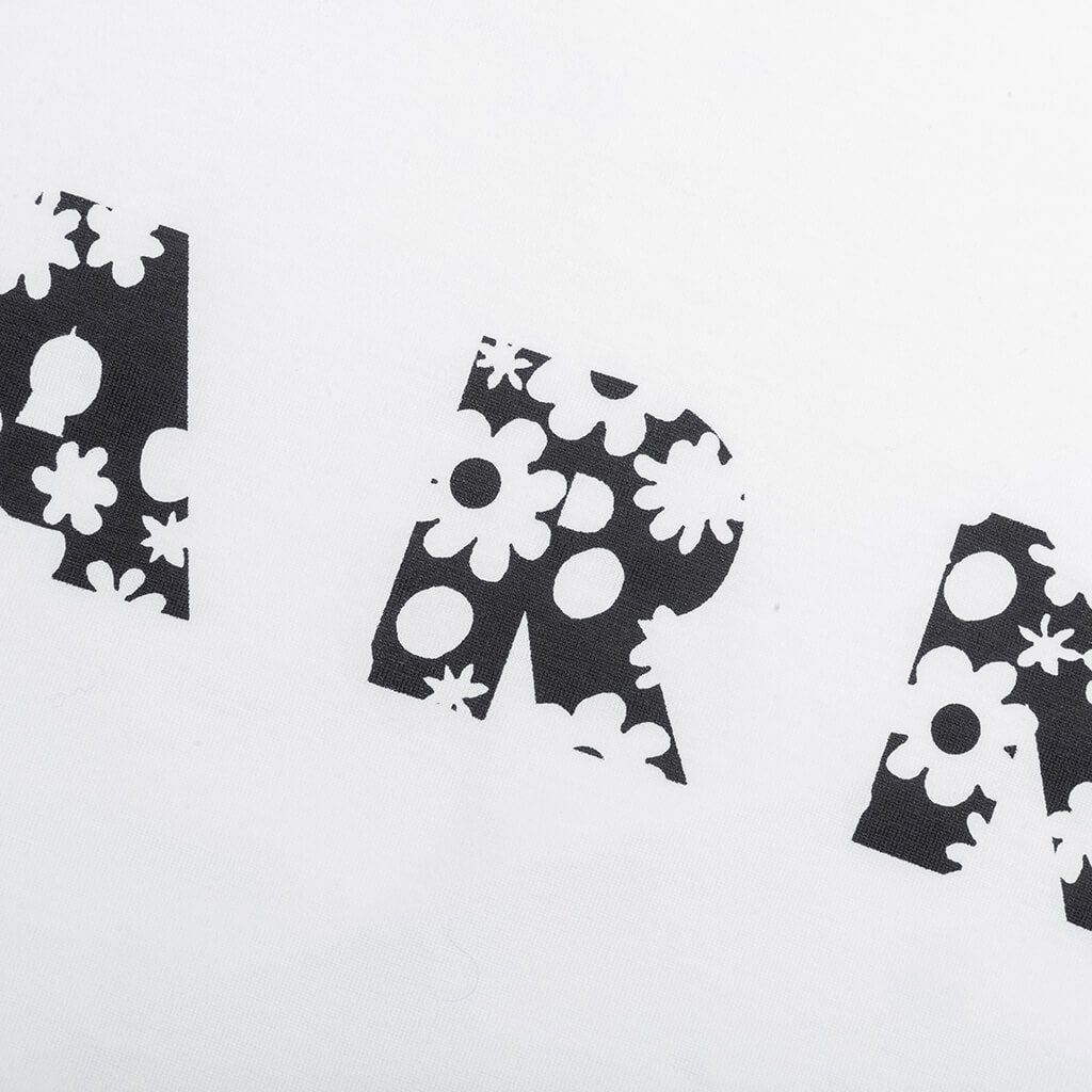 Pop Fields Logo T-Shirt - Lily/White