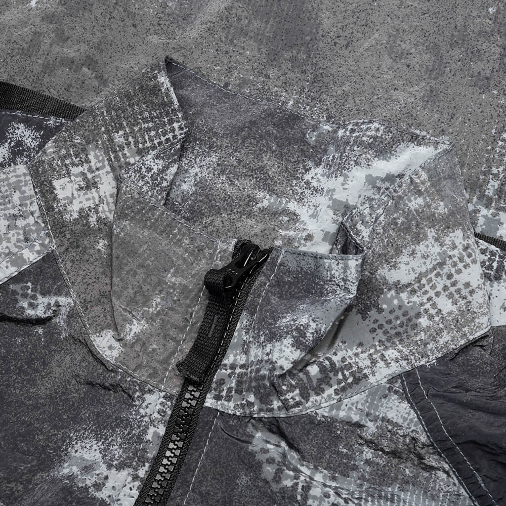 Dissolving Grid Camo Jacket - Grey