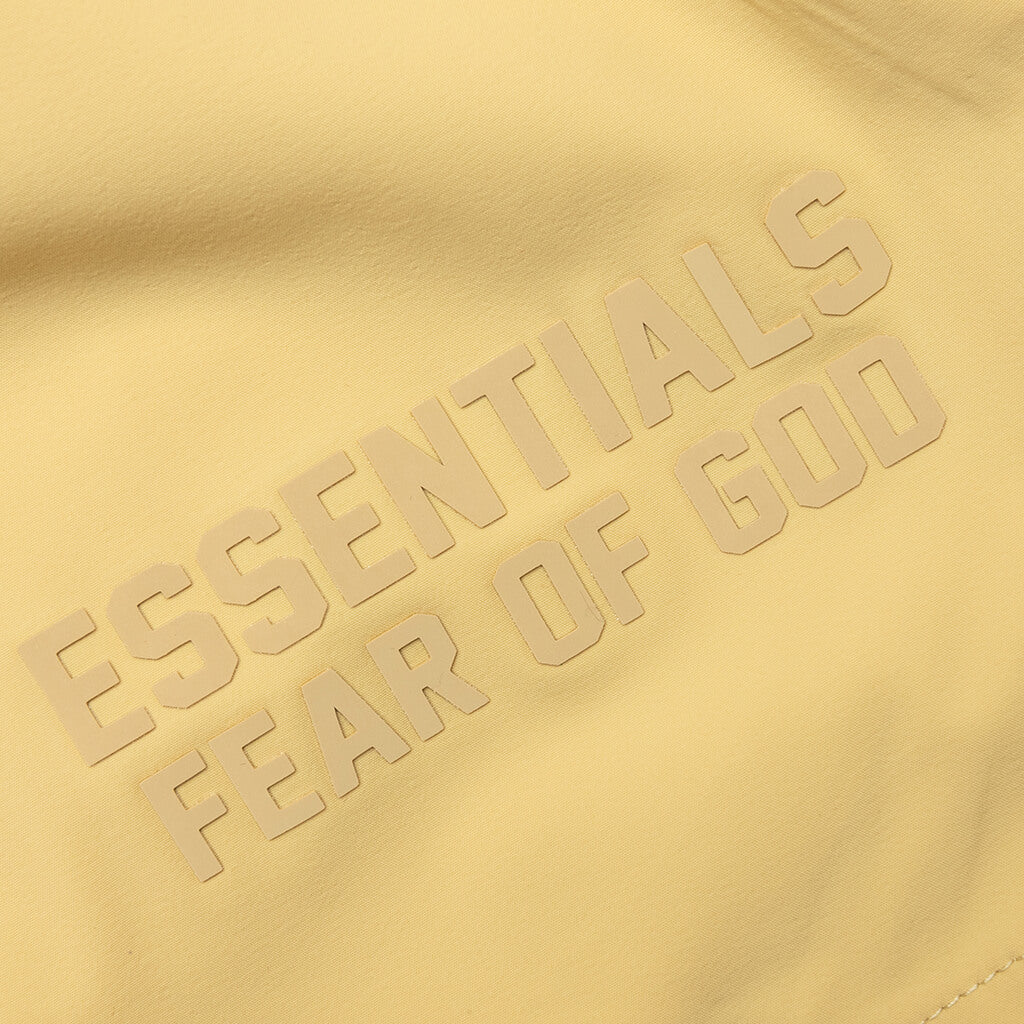 Fear Of God Essentials Kid's Running Short - Light Tuscan