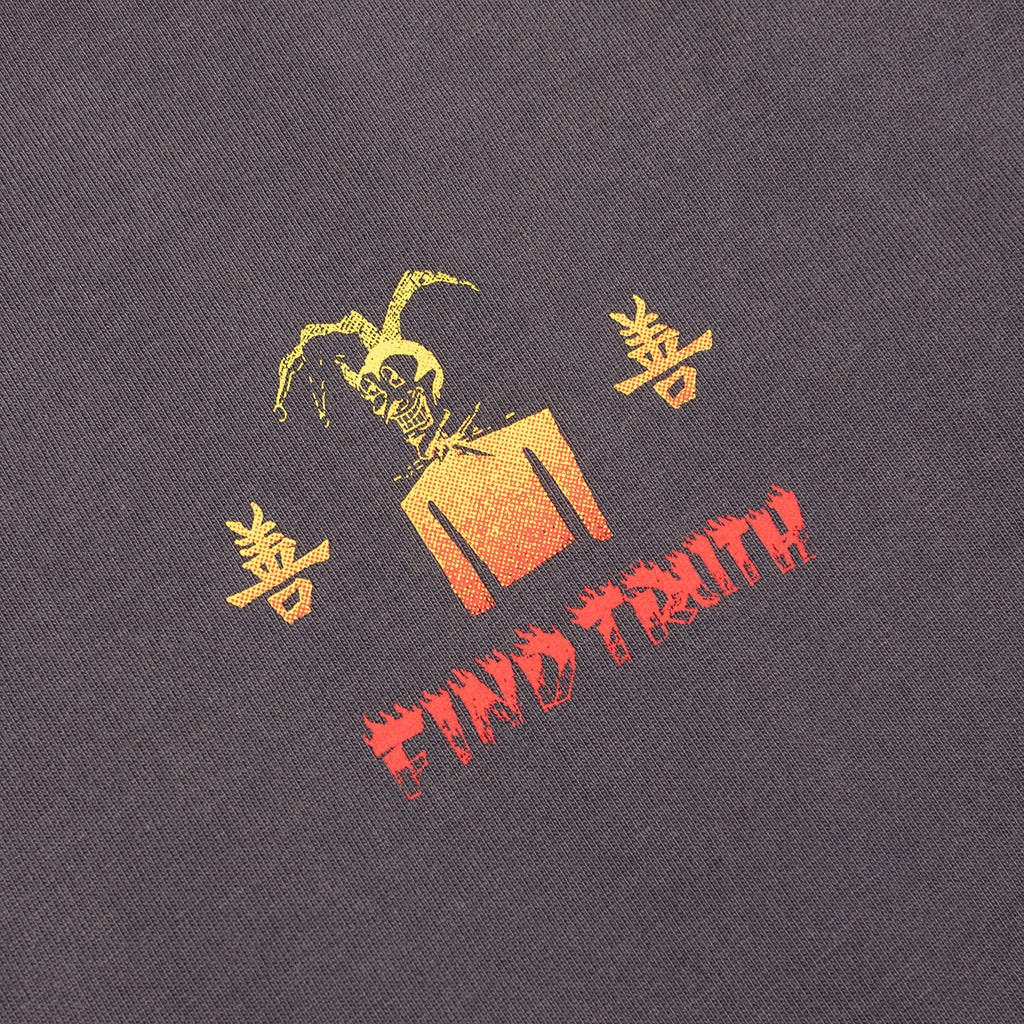 Jester Tee - Sun Faded Grey