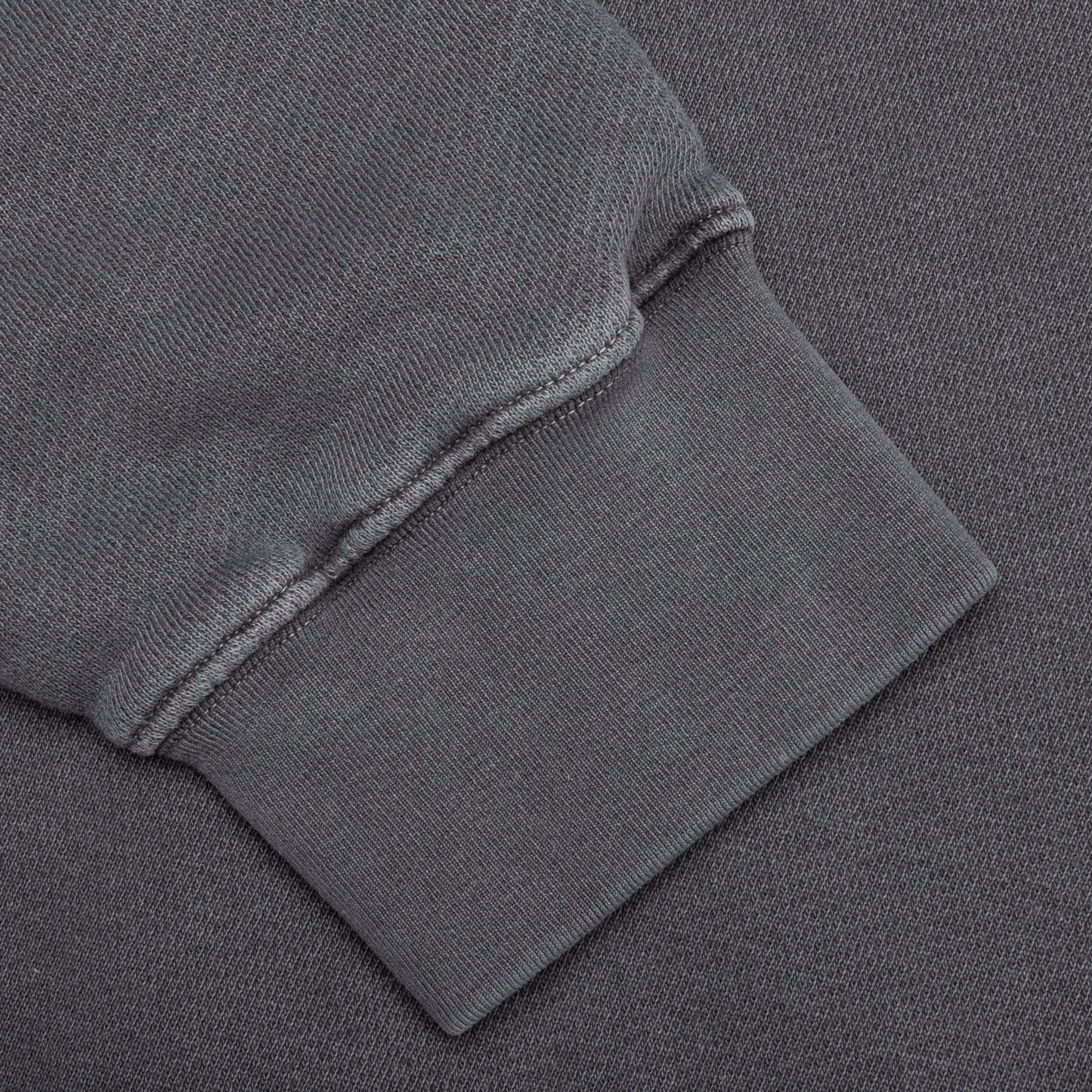 GD Curved Logo Crew - Black/White