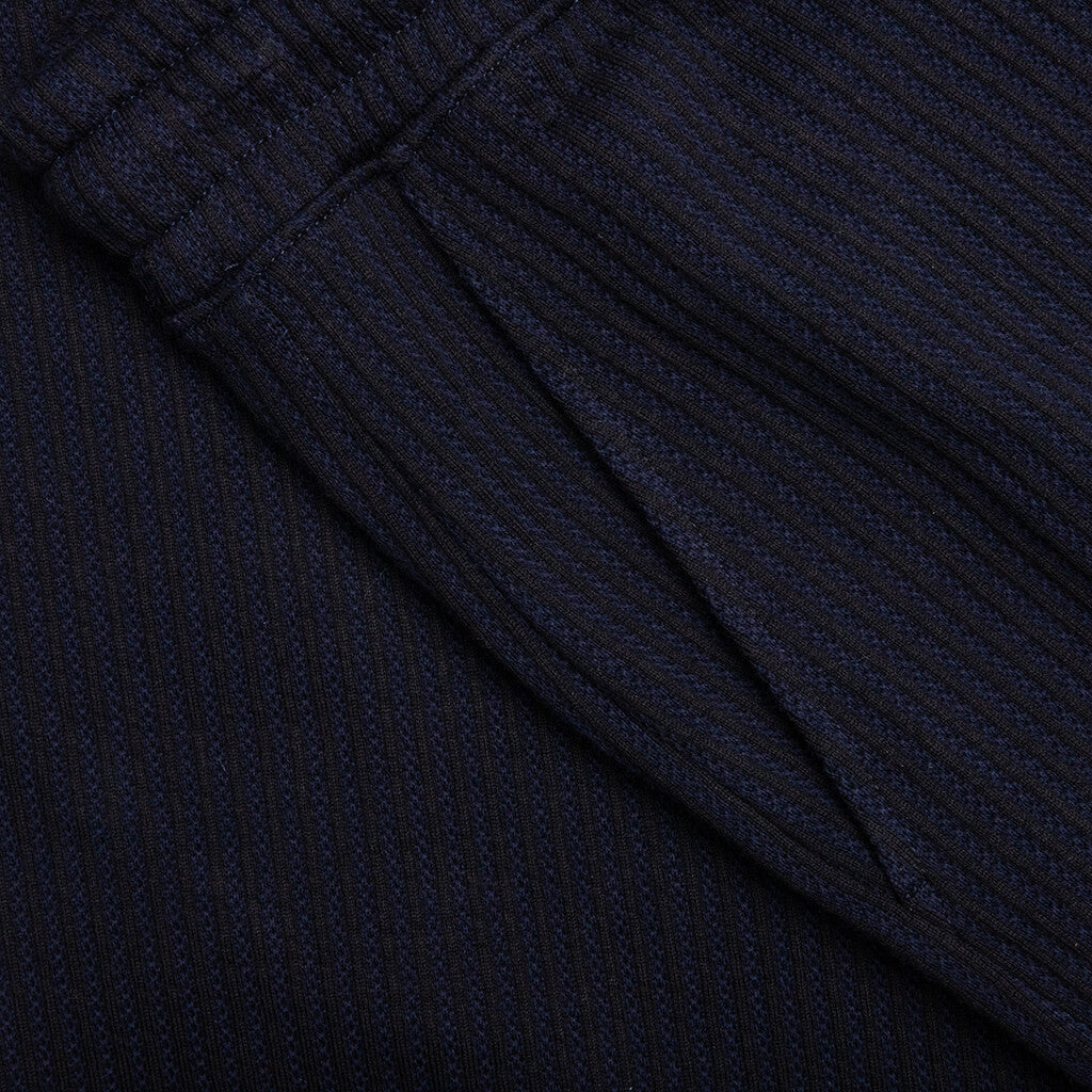 Seersucker Loopback Sweatshorts - Navy
